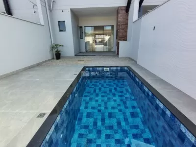 Piscina e churrasqueira