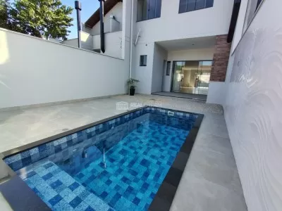 Piscina e churrasqueira