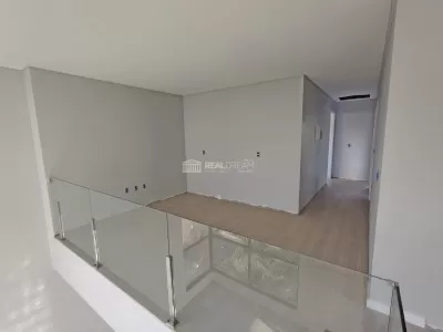 Sal intima com acesso as suítes