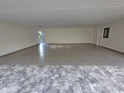 Garagem + estacionamento no subsolo