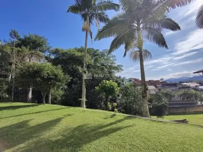 Vista da área de serviço do bosque I