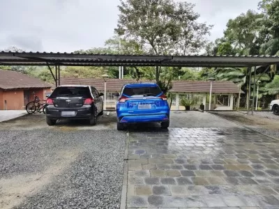 Garagem coberta