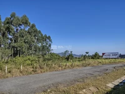 Fachada do terreno