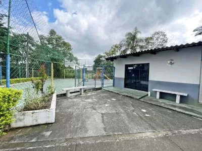 Salão de festas e quadra poliesportiva