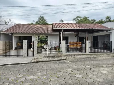 Casa 3 dormitórios Fidélis - Blumenau, SC