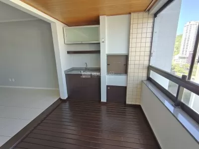 Sacada com churrasqueira