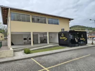 Salão de festas e quitandinha