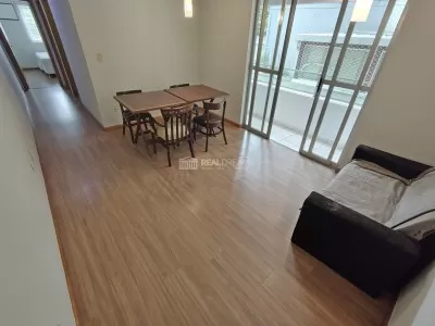 Copa e sala com sacada