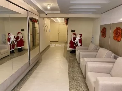 Acesso aos elevadores e garagens