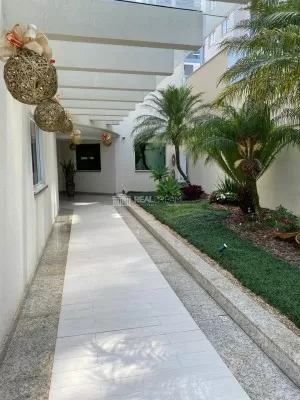 Acesso ao hall dos apartamentos