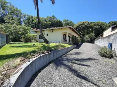 Casa 3 dormitórios Água Verde - Blumenau, SC