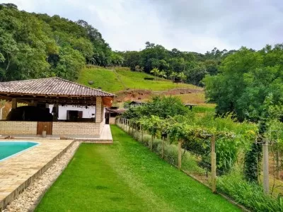 Espaço Gourmet e Plantações