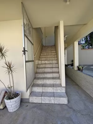 Acesso ao piso superior