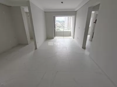 Copa, sala, cozinha e sacada