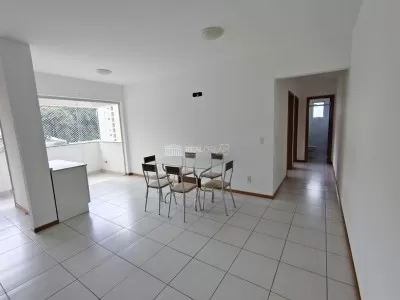 Copa e sala com sacada