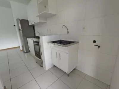 Área de serviço e cozinha