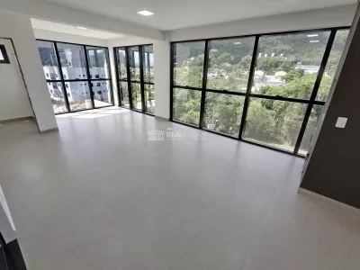 Sacada com churrasqueira