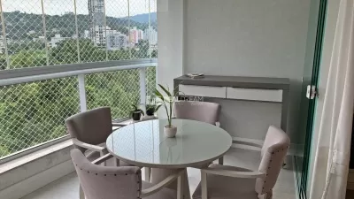 Sacada integrada com churrasqueira