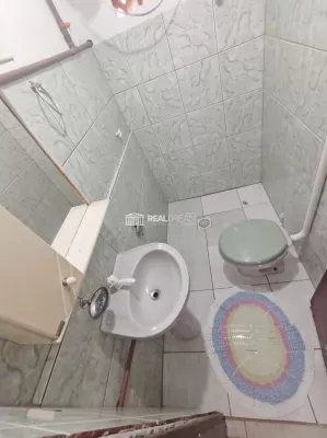 Banheiro da área de serviço