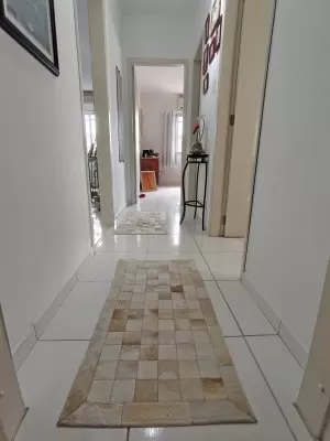 Corredor dos banheiro e dormitórios
