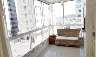 Sacada com churrasqueira