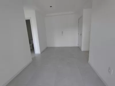 Sala, copa e hall do apartamento